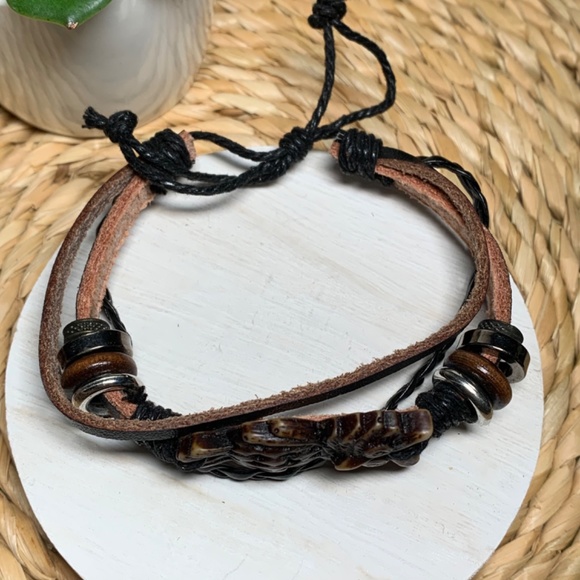Brown or Black Leather Banded OWL Adjustable Bracelet, Unisex - Picture 9 of 10
